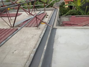 Xử lý chống thấm tại Bắc Giang - Mái đã bắn tôn vẫn bị thấm